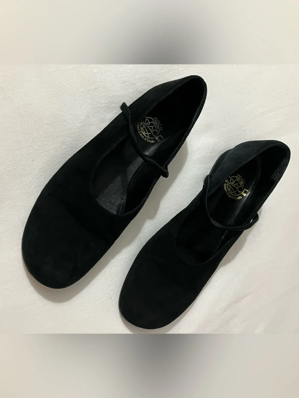 Espace Vintage Black Suede Mary Jane Heels 7.5